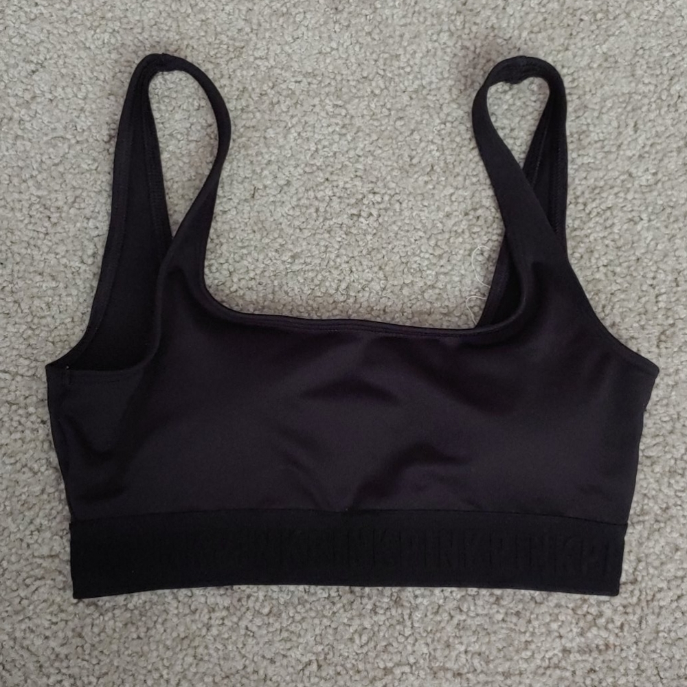 Ultimate scoop lightly lined sports bra